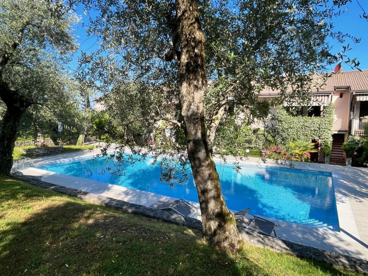 Residenza Riviera Degli Olivi Appartement Torri Del Benaco Buitenkant foto
