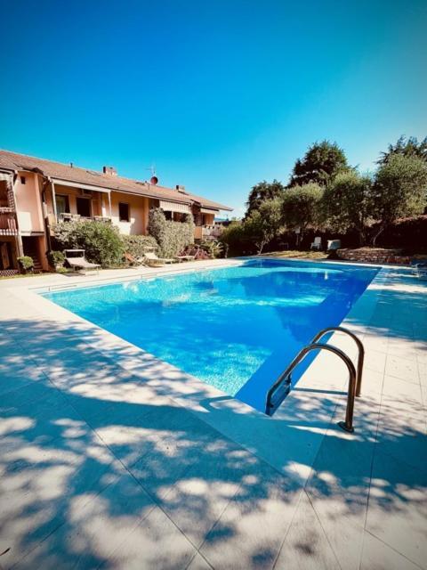 Residenza Riviera Degli Olivi Appartement Torri Del Benaco Buitenkant foto