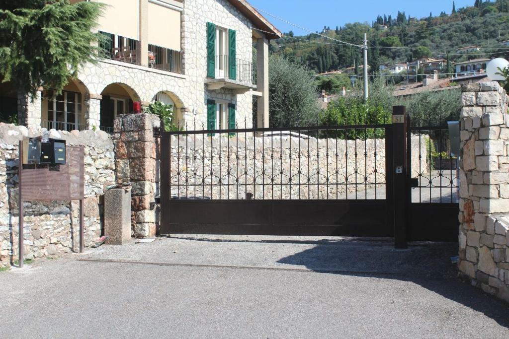 Residenza Riviera Degli Olivi Appartement Torri Del Benaco Buitenkant foto