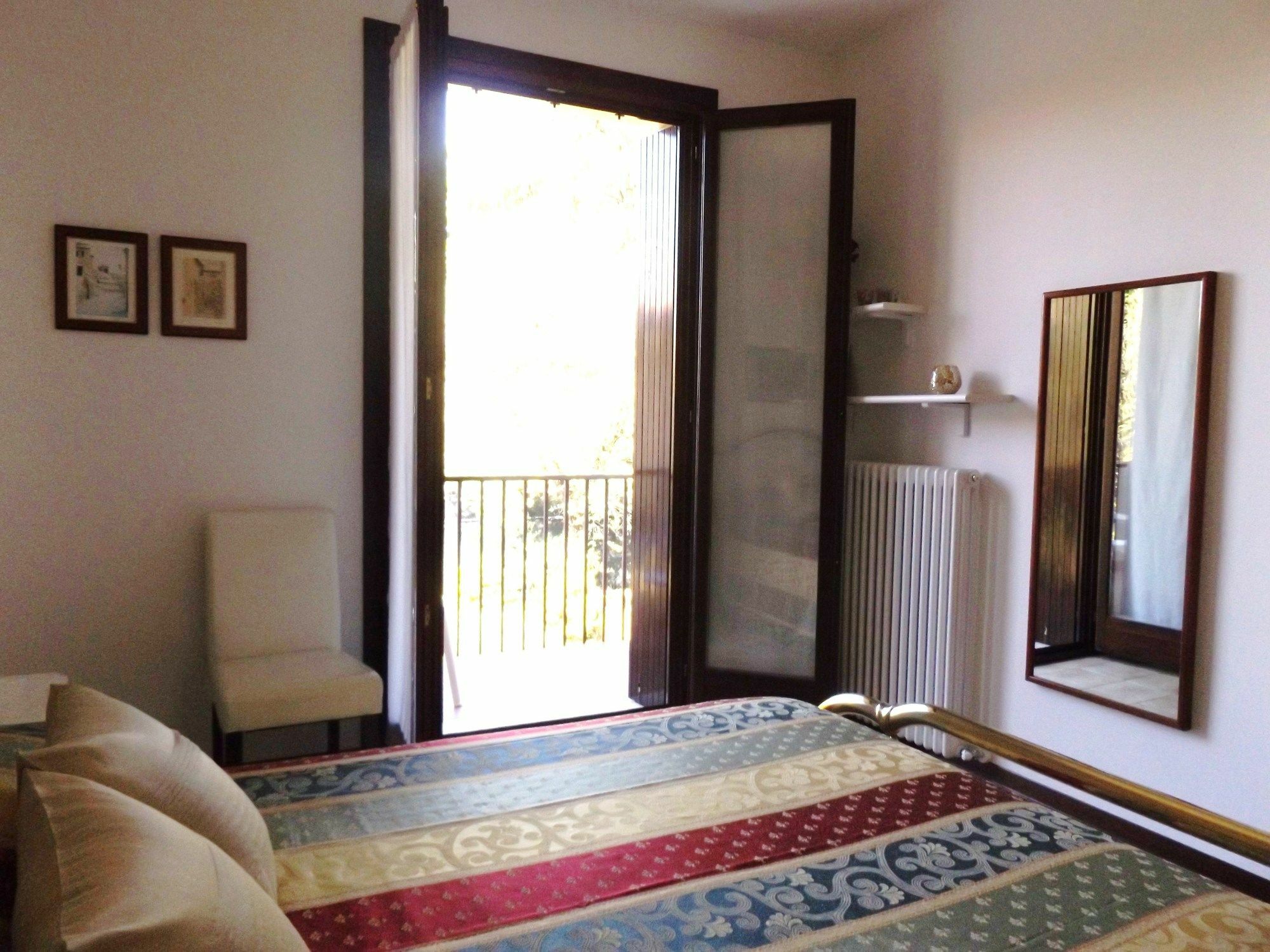 Residenza Riviera Degli Olivi Appartement Torri Del Benaco Buitenkant foto